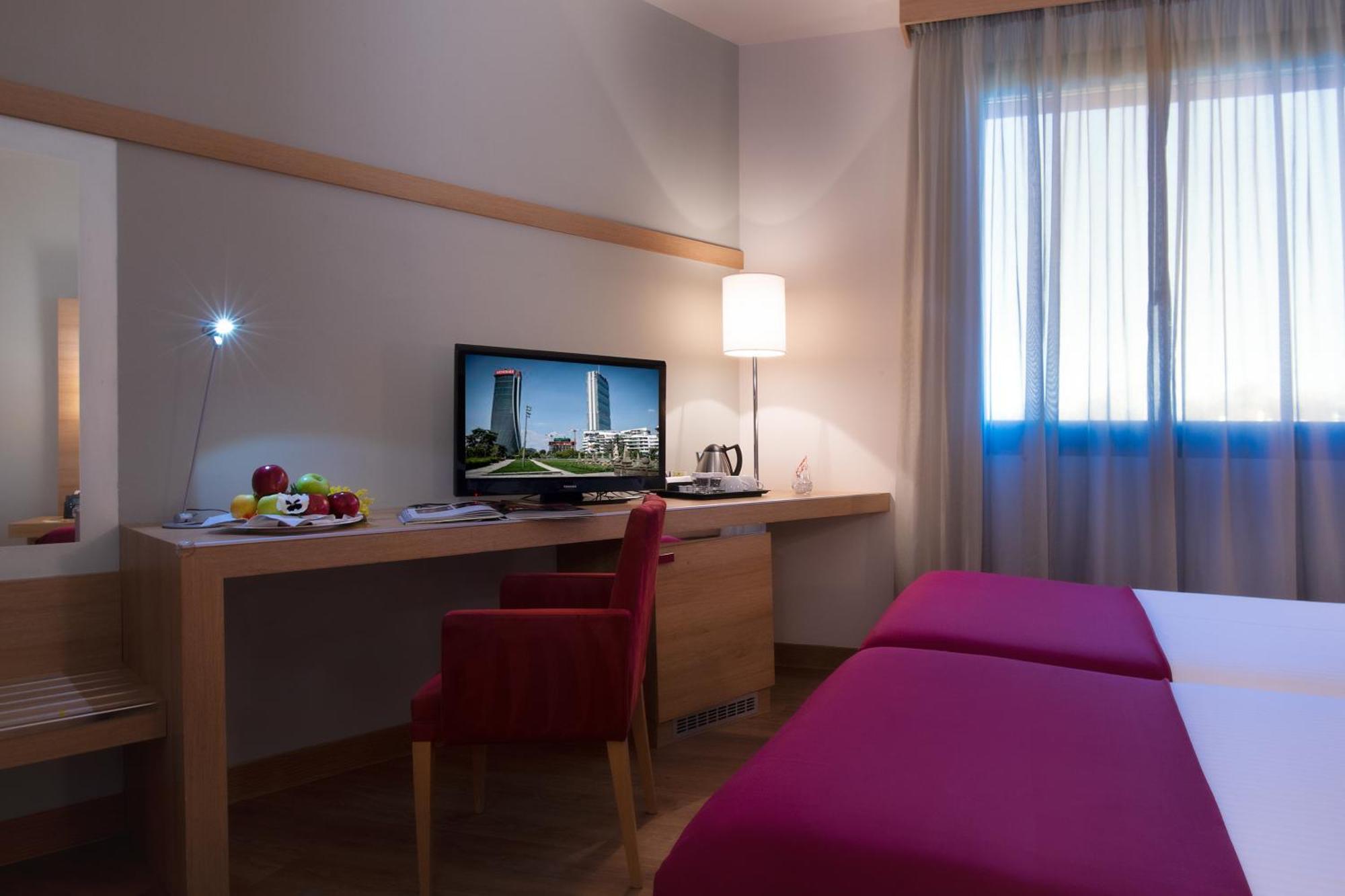 Dolce By Wyndham Milan Malpensa Otel Somma Lombardo Dış mekan fotoğraf